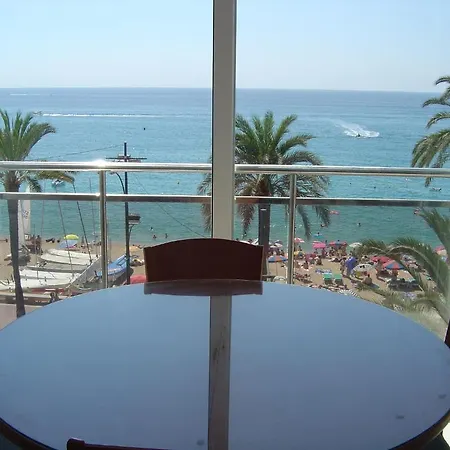Tropic Apartment