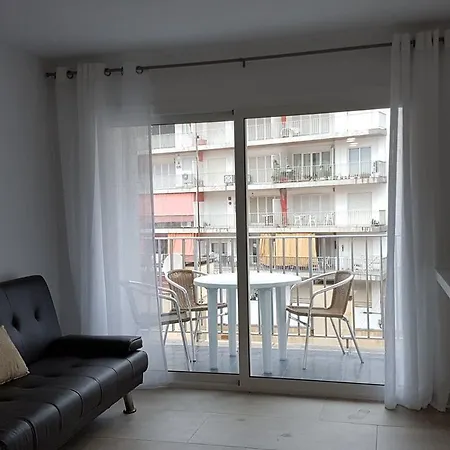 Tropic Apartment